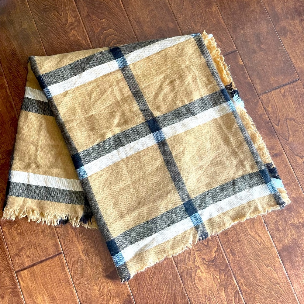 Tan Plaid Print Winter Scarf- Lightly Used in Good Condition